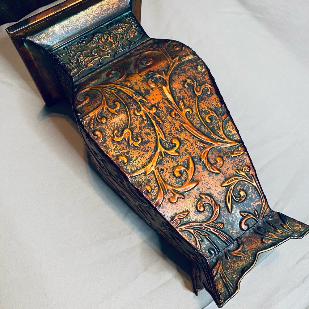 Vase - Picture 2 of 3